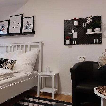 Rooftop Apartmens Ulm - Komfortable Neue Gemeinschaftsunterkunft Im Herzen Von Ulm - Raum 1 Luaran gambar