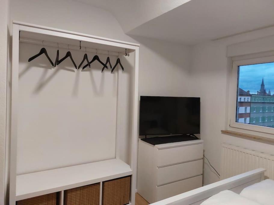 Rooftop Apartmens Ulm - Komfortable Neue Gemeinschaftsunterkunft Im Herzen Von Ulm - Raum 1 Luaran gambar